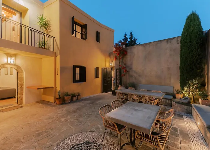 Zacosta Villa - A Heritage Hotel 4*