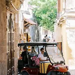 Couette-café Zacosta - A Heritage Rhodes City