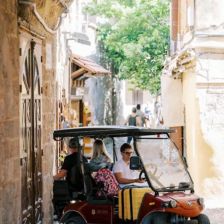 Frühstückspension Zacosta - A Heritage Rhodes City
