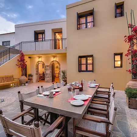 Couette-café Zacosta - A Heritage 4*