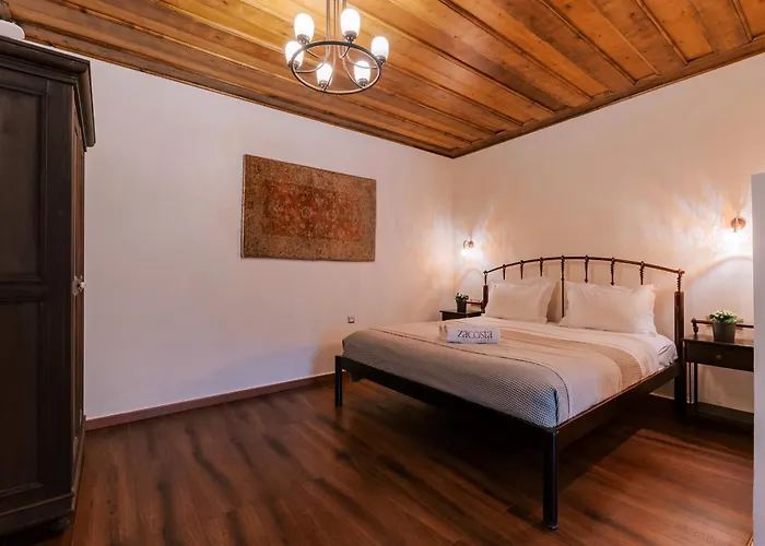 Zacosta Villa - A Heritage Hotel Bed & Breakfast